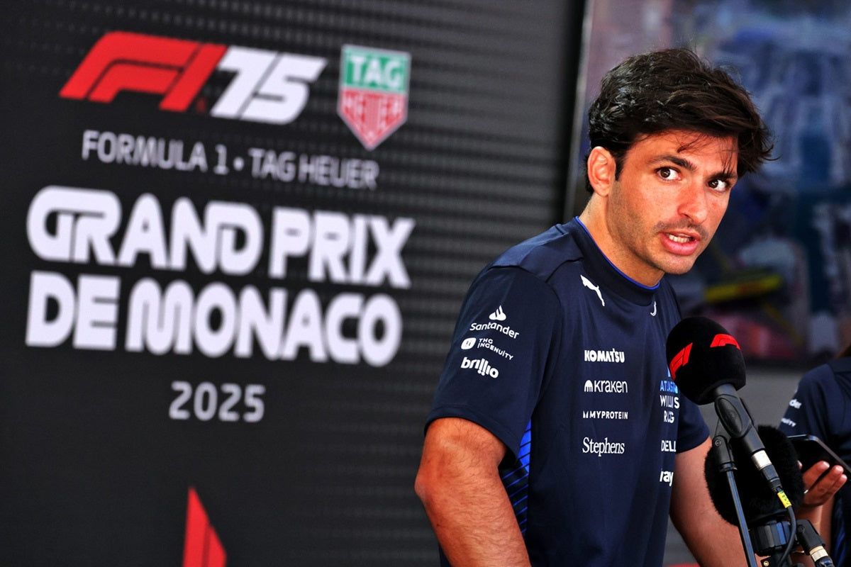 Sainz: “Nevěřil jsem, že porazím Ferrari”