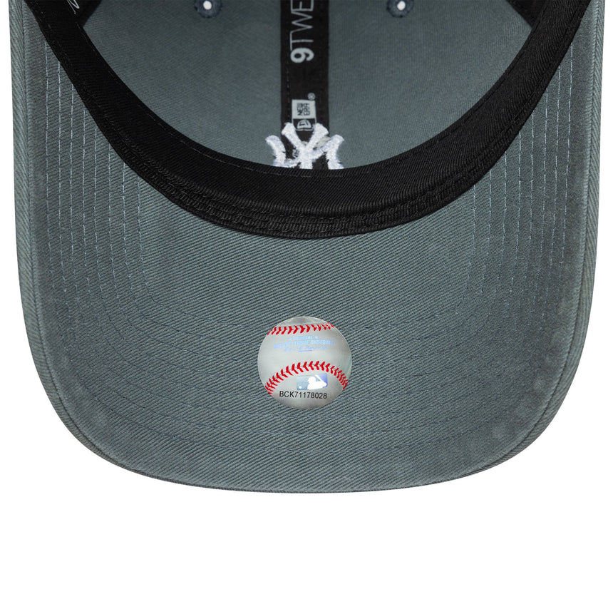 Kšiltovka New York Yankees, vyprané malé logo, New Era, 9TWENTY, šedá
