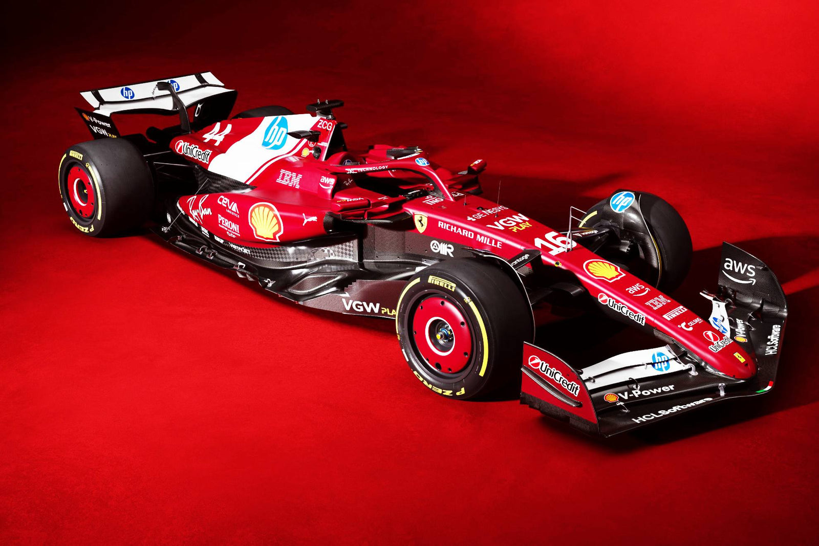 Ferrari šokuje: Nový SF-24 poprvé na trati ve Fioranu!