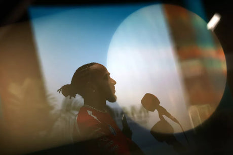 Hamilton zpochybňuje tempo Ferrari v Rakousku