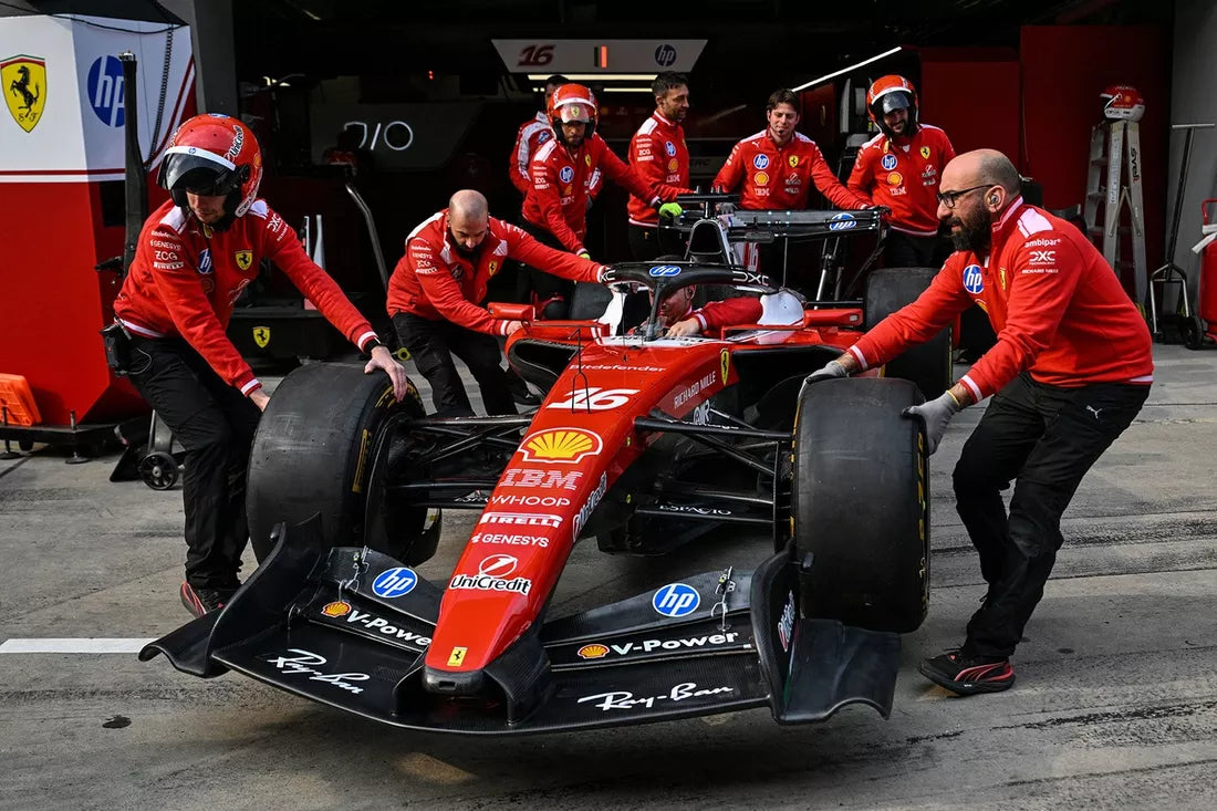 Hamilton vidí Ferrari v Barceloně stále daleko od špičky