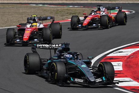 Hamilton vidí Mercedes stále jako hlavního soupeře