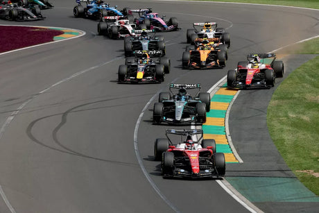 Problémy s optimalizací pohonných jednotek u McLarenu a Mercedesu