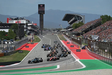 Superhrdinové a komiksy v designu přileb a aut ve Formula 1®