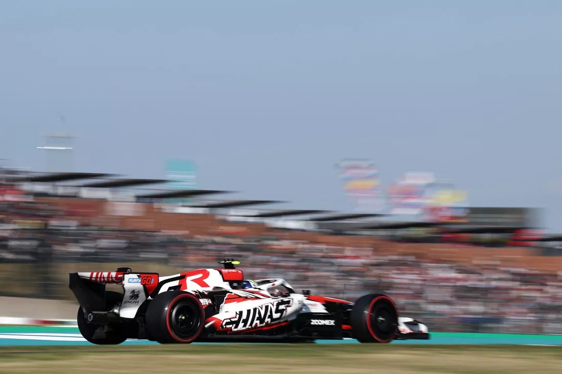 Haas v sezóně 2026 s dobrým startem a problémy v závěru