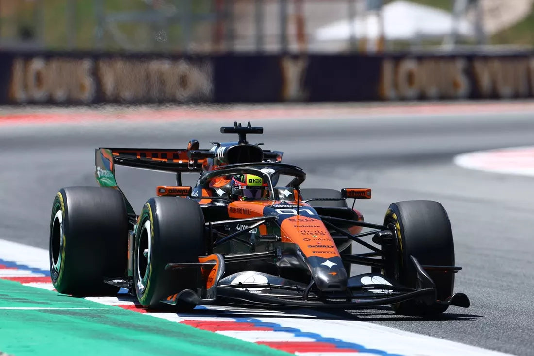 Proč byl McLaren v Baku pomalejší než Mercedes na rovinách