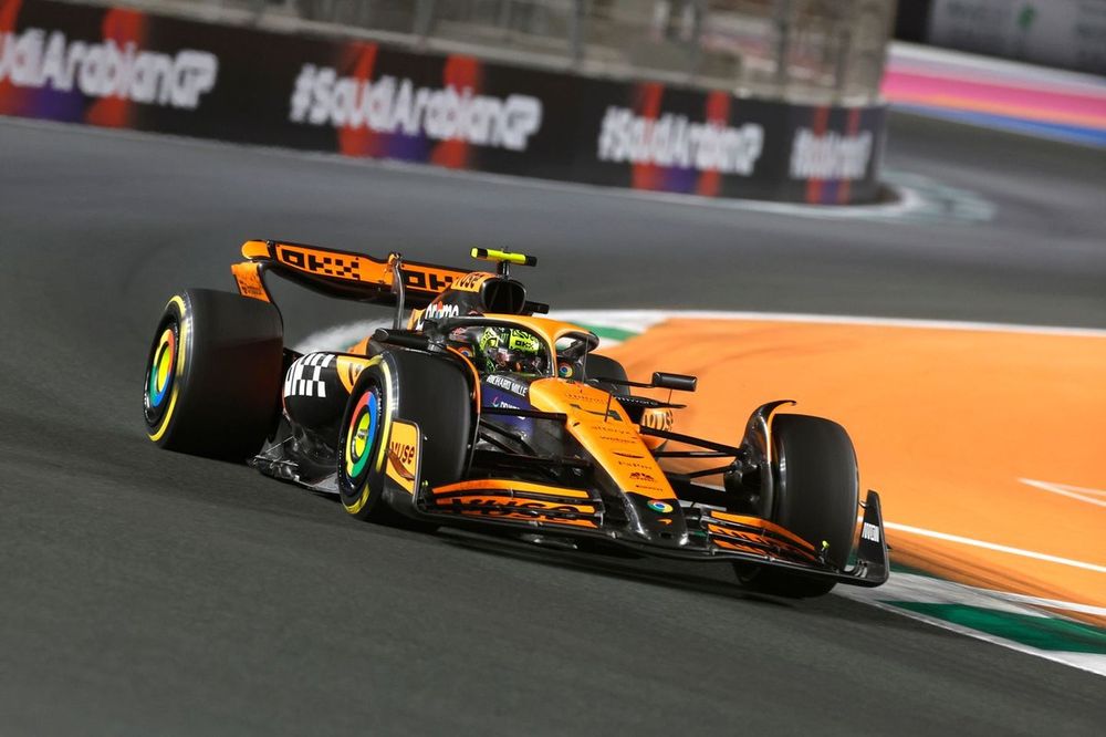 McLaren v krizi: Šokující chyba v boxech na GP Ázerbájdžánu!