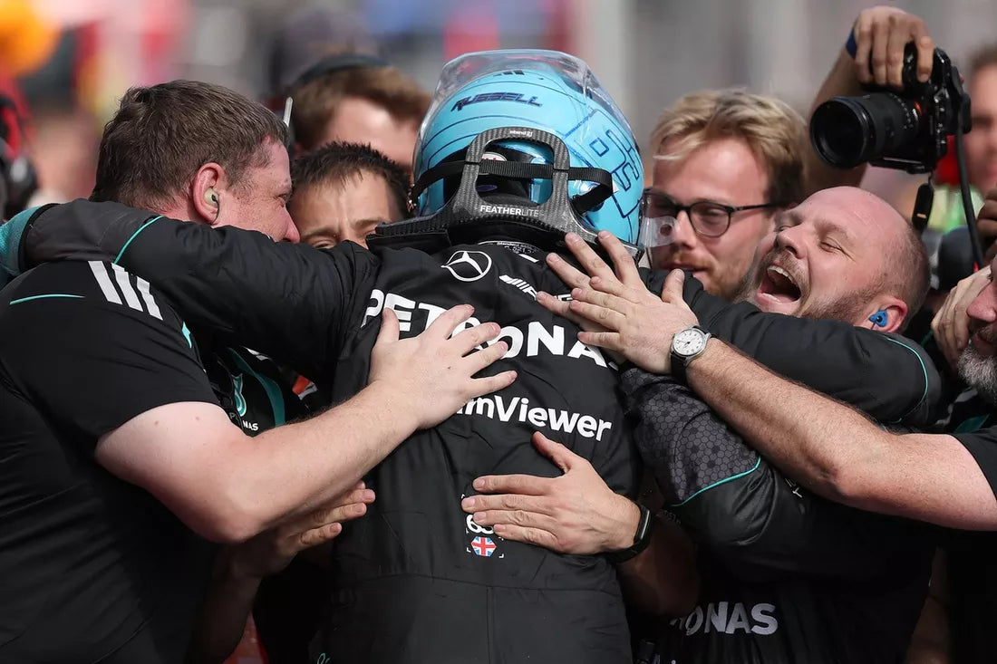 GP Barcelony: Russell na pole, Hamilton a Leclerc na stopě