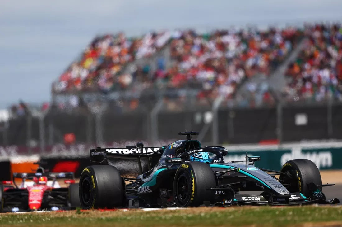 George Russell získal pole position v Ázerbájdžánu 2026 s penalizacemi jezdců