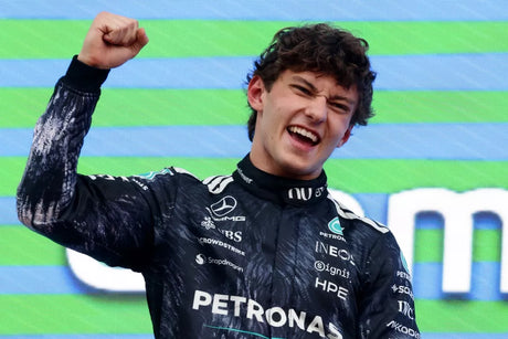 Kimi Antonelli vyhrál po chybě Norrise při VSC