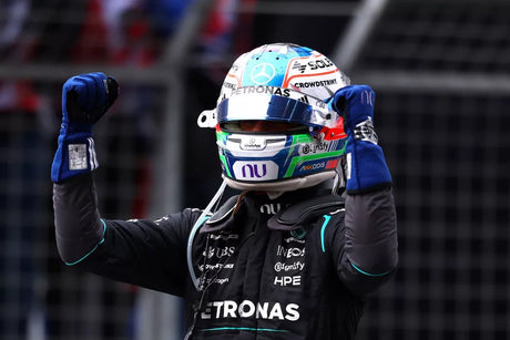 Kimi Antonelli vede šampionát po první polovině sezóny 2026