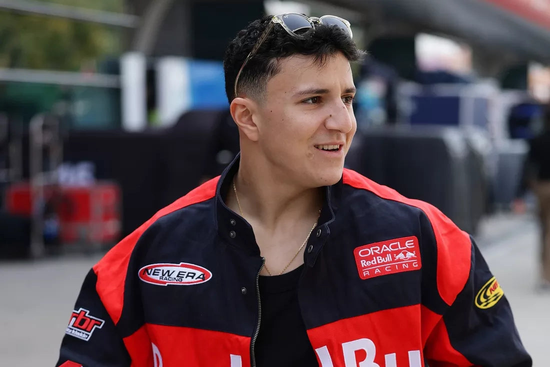 Verstappen podporuje prodloužení smlouvy Hadjara u Red Bullu do roku 2027