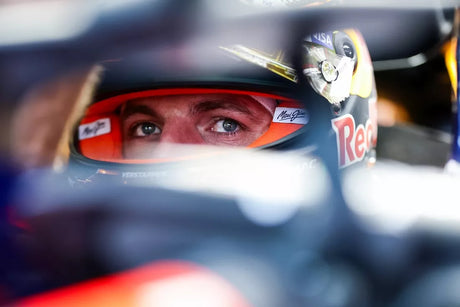 Red Bull požádal Verstappena o vrácení pozic po startu