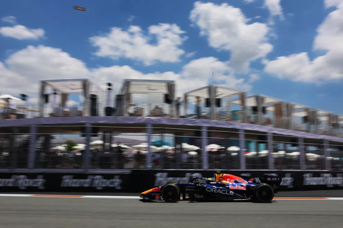 FIA schválila rotující zadní křídla, Red Bull upravil systém