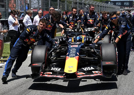 Verstappen čelí dalšímu selhání zadního křídla u Red Bullu