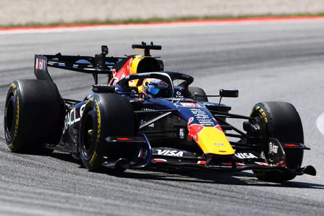 FIA vyšetřuje otáčivá zadní křídla Red Bullu a Ferrari po Verstappenových nehodách