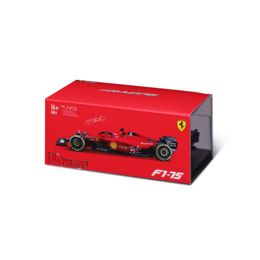 Model vozu Ferrari F1, s helmou, F1-75, bburago, 1:43, Carlos Sainz