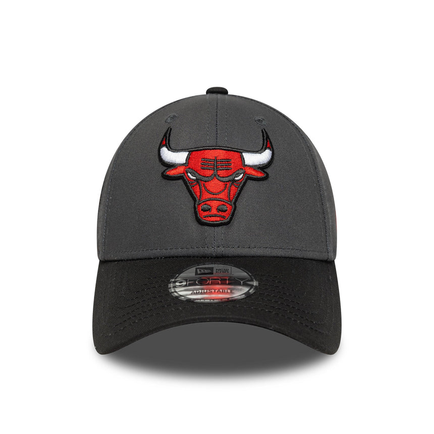 Kšiltovka Chicago Bulls, boční nášivka, New Era, 9FORTY, šedá