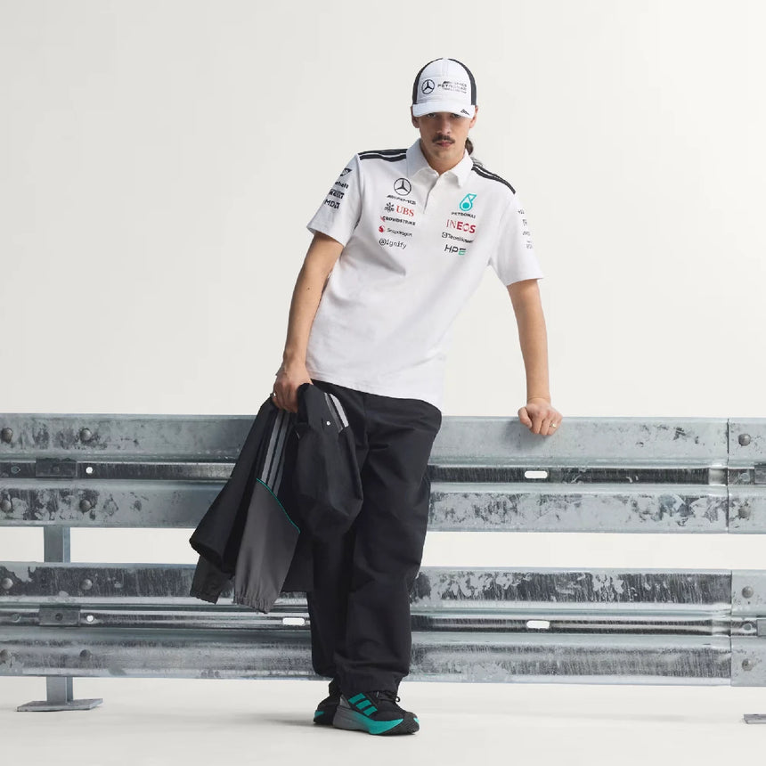Mercedes polo, tým, inženýři, adidas, bílá, 2026