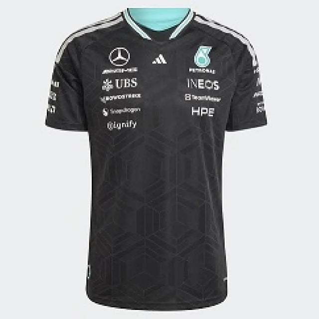 Mercedes Mez, tým, adidas, černá